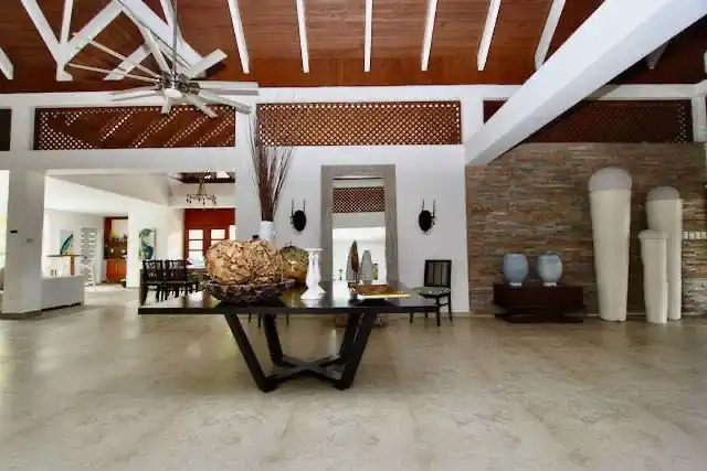 Villa Grande Guavaberry