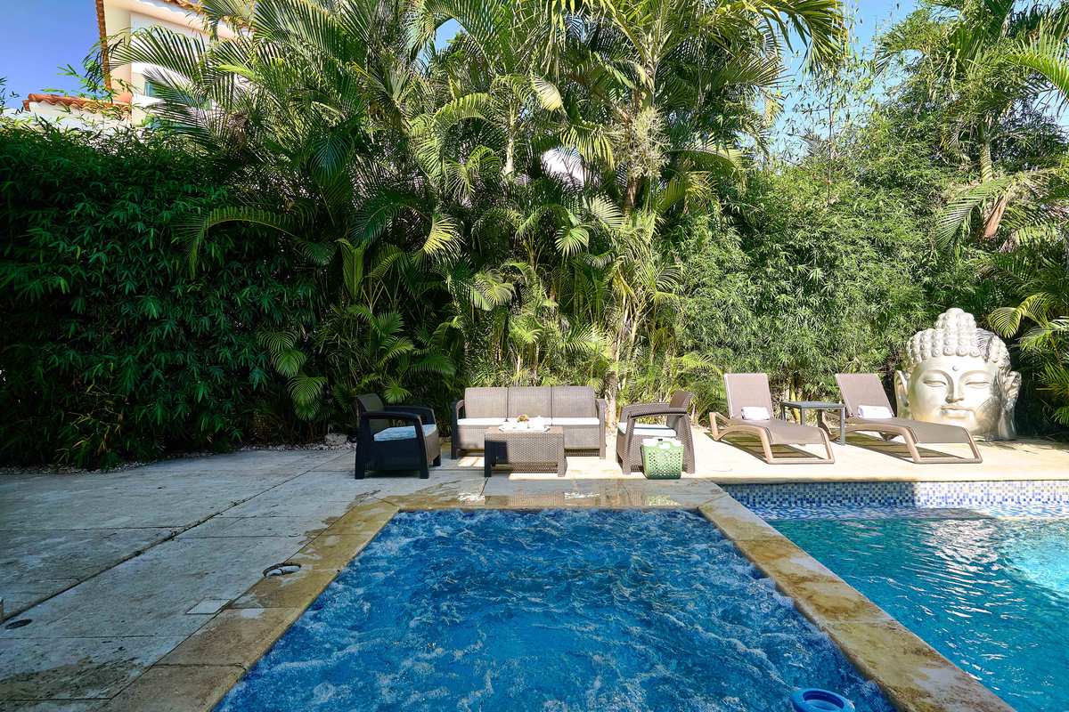 Potter House - piscina y jacuzzi