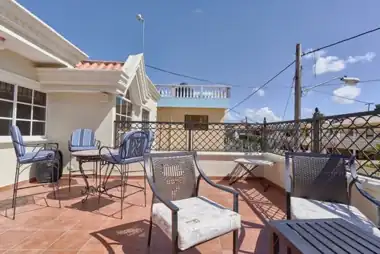 Piscina y exteriores — Casa Lucerna