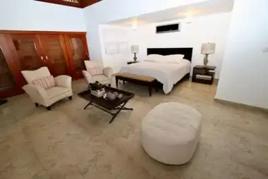 Habitaciones y baños — Villa Grande Guavaberry