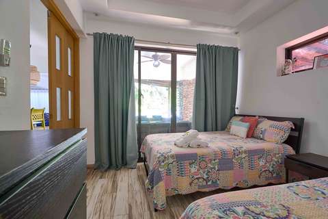Habitaciones y baños — Potter House
