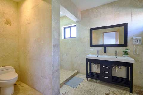 Habitaciones y baños — Potter House