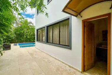 Piscina y áreas exteriores — Potter House